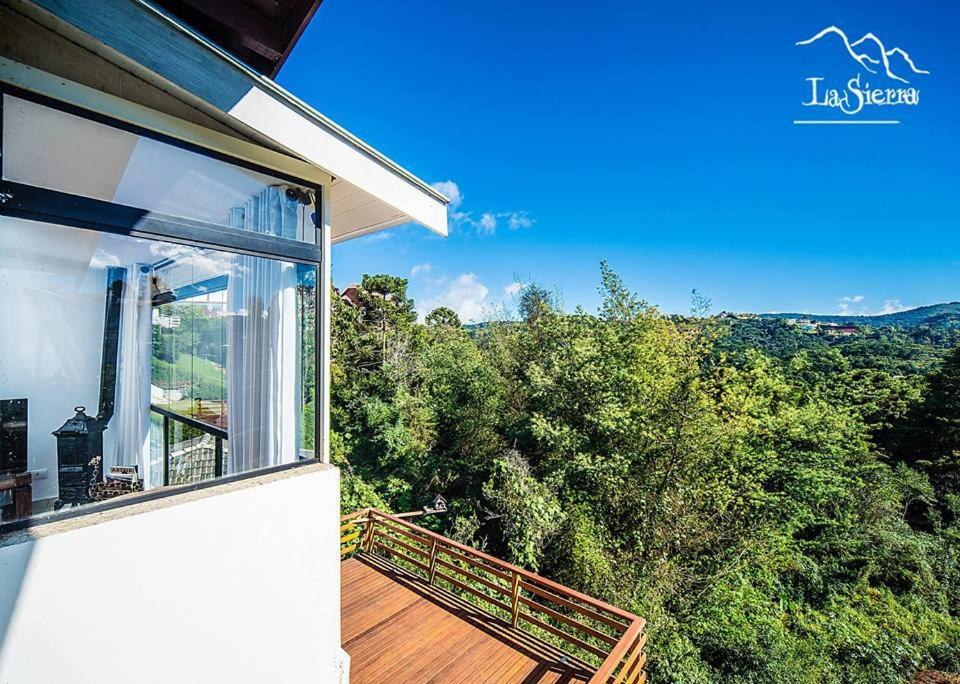 La Sierra 3*